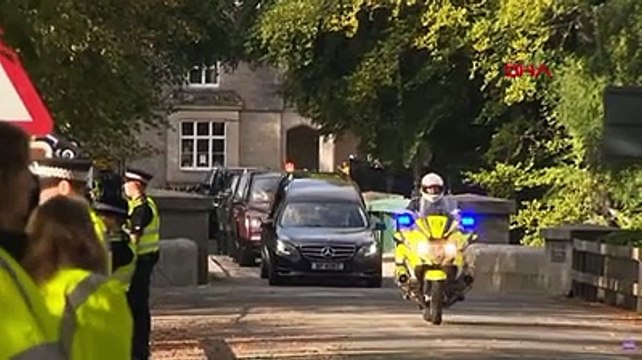 Kraliçe Elizabeth'in naaşı yola çıktı