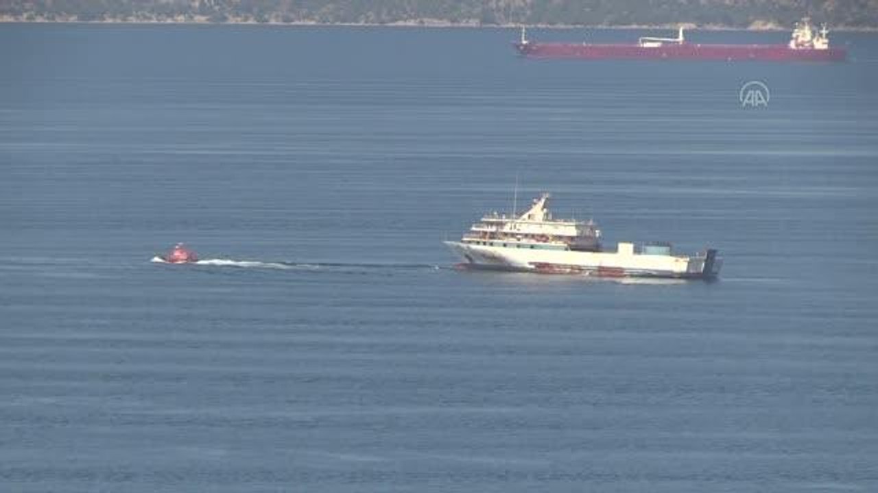 Son dakika haberleri! ÇANAKKALE -  Yunanistan Sahil Güvenlik birimlerinin taciz ateşi açtığı gemi yeniden seyrine başladı