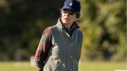 VOICI - Princesse Anne : son immense chagrin alors que le cercueil d'Elizabeth II quitte Balmoral