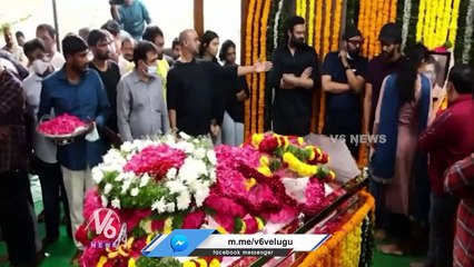 Actress Jayasudha Pays Tribute To Krishnam Raju _ V6 News