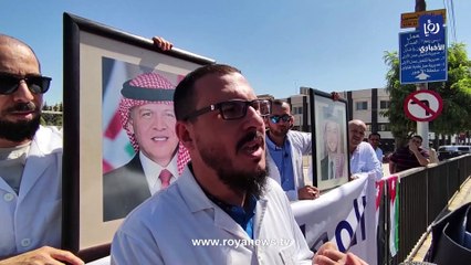 "أطباء الخارج" يعتصمون أمام مجلس النواب