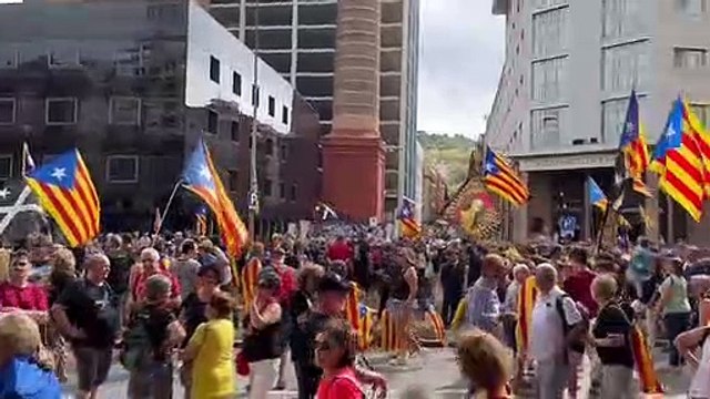 Milers de persones al Paral·lel abans de la manifestació (11-9-22)