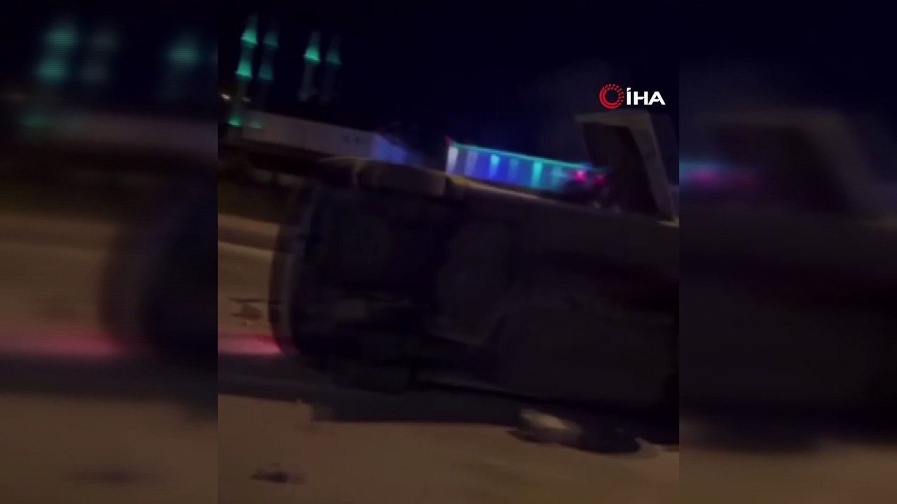 Otomobiliyle takla atan taksici ısrarlara rağmen telefonunu elinden bırakmadı: "Dağılın ben iyiyim"