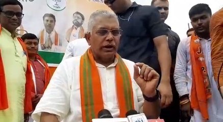 সামনে পঞ্চায়েত ভোট আসছে, কাঁচা বাঁশ কেটে রাখুন: দিলীপ ঘোষ