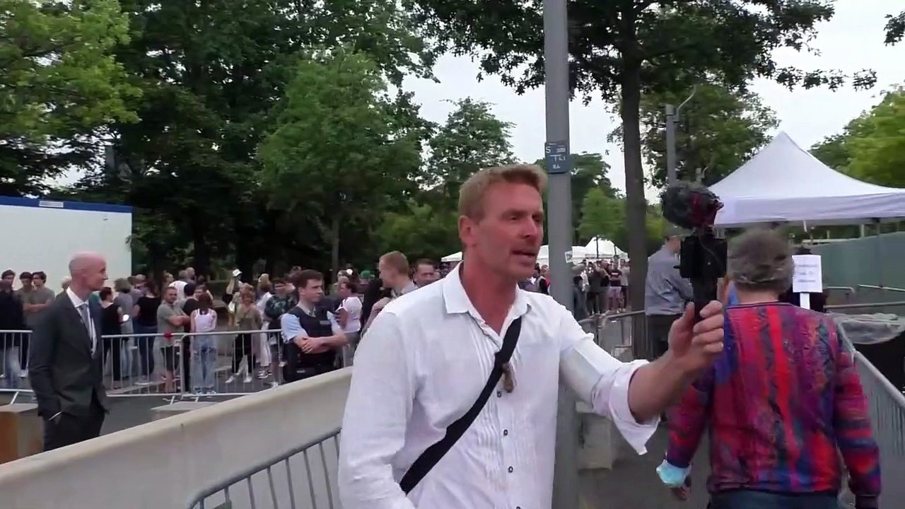 # VOLKSLEHRER : VL rennt gegen offene Türen | DEMOKRATIE LÄDT EIN