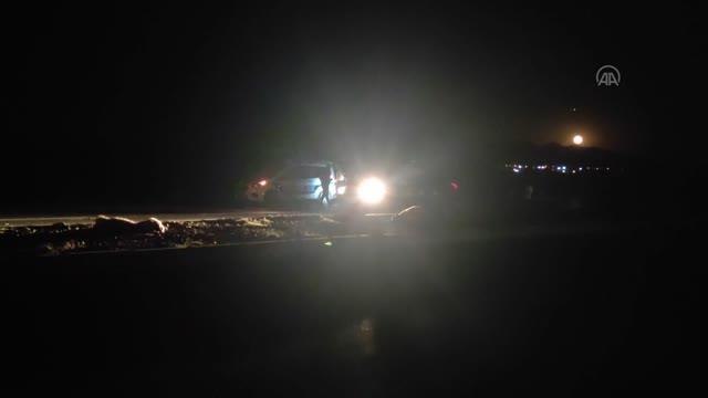 Otomobil koyun sürüsüne çarptı