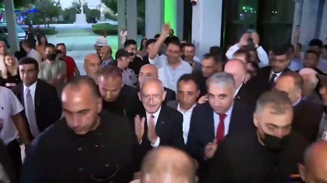 Kılıçdaroğlu 'Bozkurt Kemal' sloganlarıyla karşılandı
