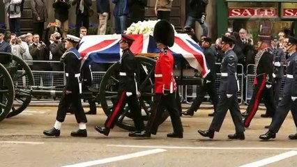 10 CHOSES QUI VONT ARRIVER À LA MORT DE LA REINE ELIZABETH  Lama Faché