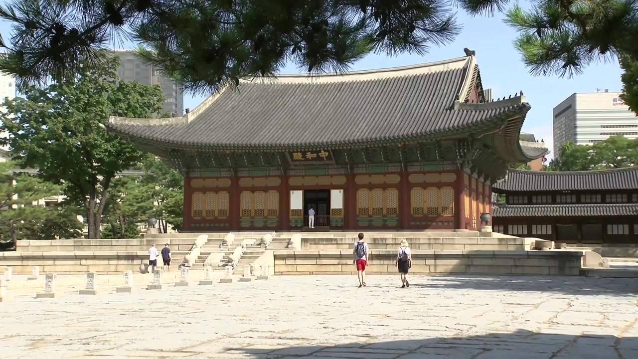 [날씨] 오늘 충청 이남 비...중북부 흐리고 늦더위 / YTN