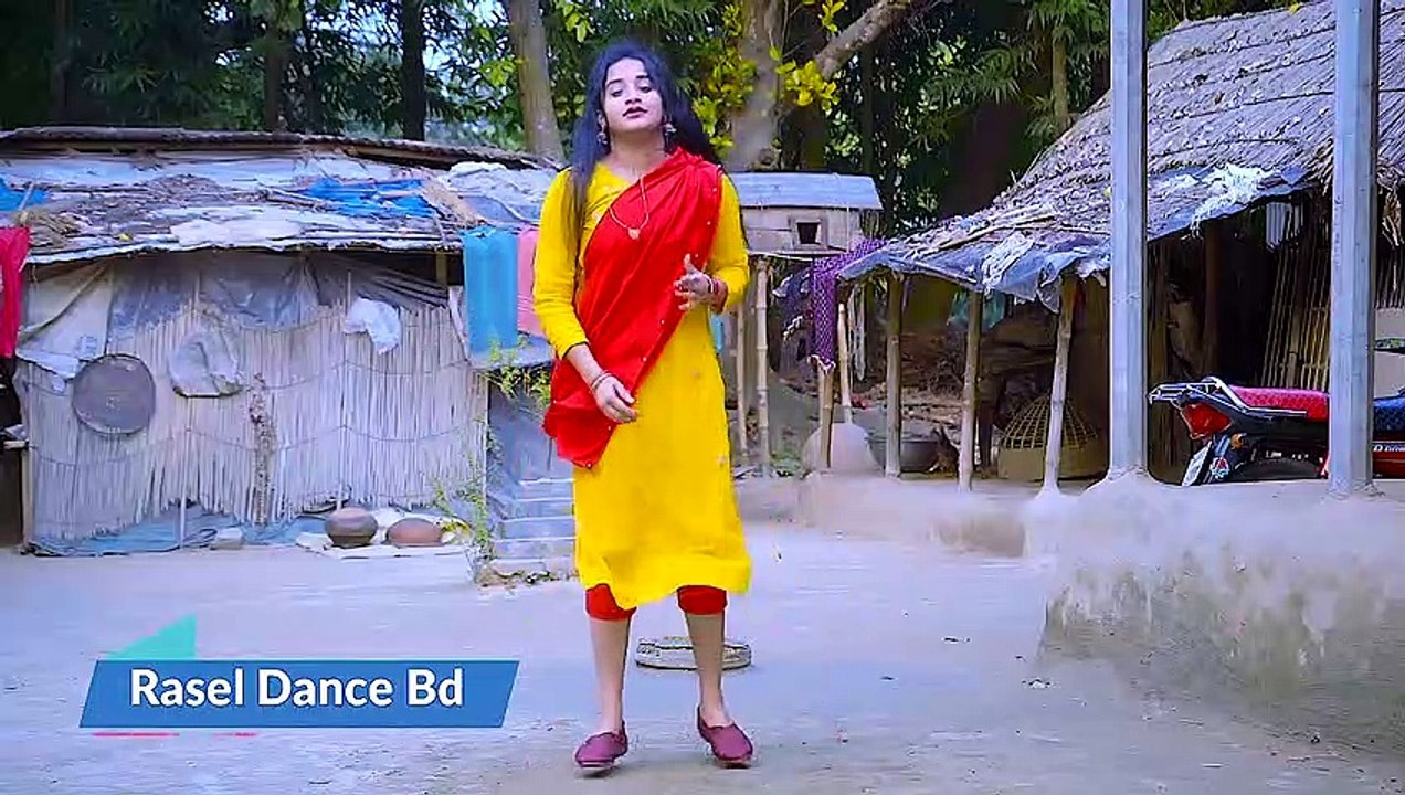 আমায় বেবি ওয়ালা খাইছে রে - Amay Baby Walay Khaise Re Samne Bosayia - Bagla New Dance - Mim