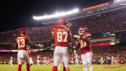 Chiefs Dominate Cardinals In Arizona To Open Season