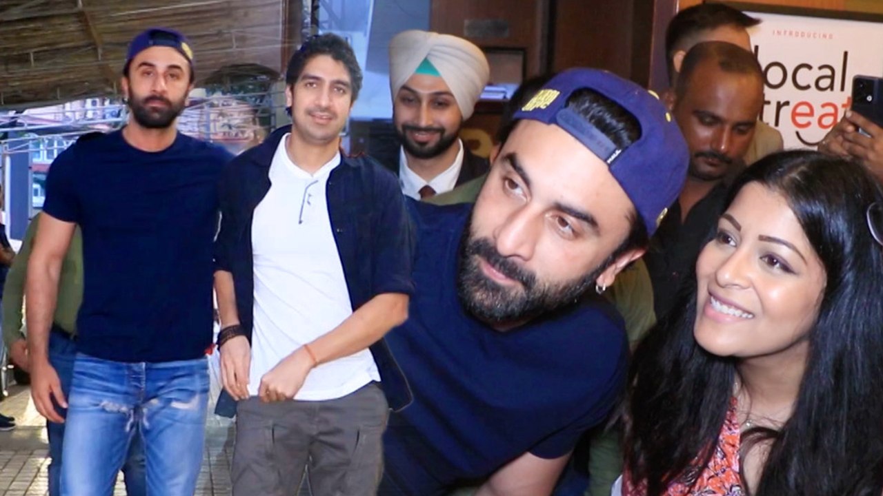 ब्रह्मास्त्र' के रिलीज़ के बाद थिएटर जाकर रणबीर कपूर और अयान मुख़र्जी ने फैंस को दे दिया सरप्राइज