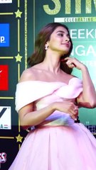 पूजा हेगड़े ने ऑफ शोल्डर पिंक गाउन पहनकर बटोरी सुर्खिया