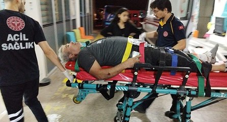 Ağaçta mahsur kalan paraşütçü yaralı olarak kurtarıldı