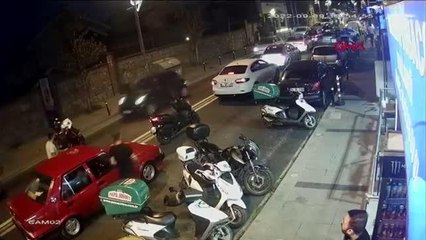 ÇEKMEKÖY'DE YOL VERME TARTIŞMASI BIÇAKLI KAVGAYA DÖNÜŞTÜ