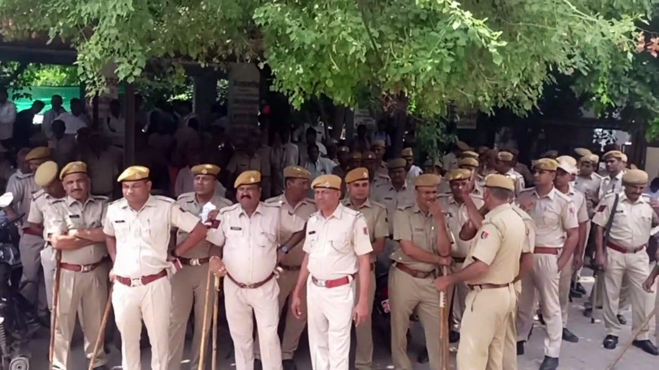 बदमाशों का जुलूस देख लोग बोले...ऐसे आरोपियों को दी जाए फांसी