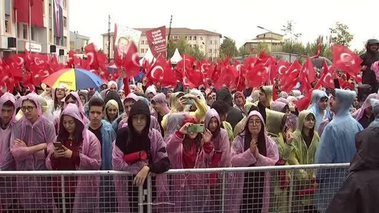 Cumhurbaşkanı Erdoğan: "2022-2023 Eğitim Öğretim Yılının eğitim camiamıza ve ülkemize hayırlı olmasını diliyorum"