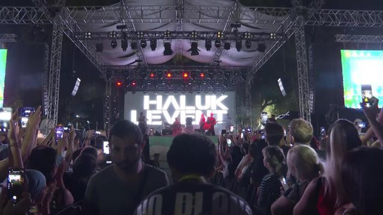 İzmir haberleri | İzmir'de Finali Haluk Levent...