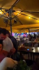 Çatışmanın ortasında limonata keyfi...