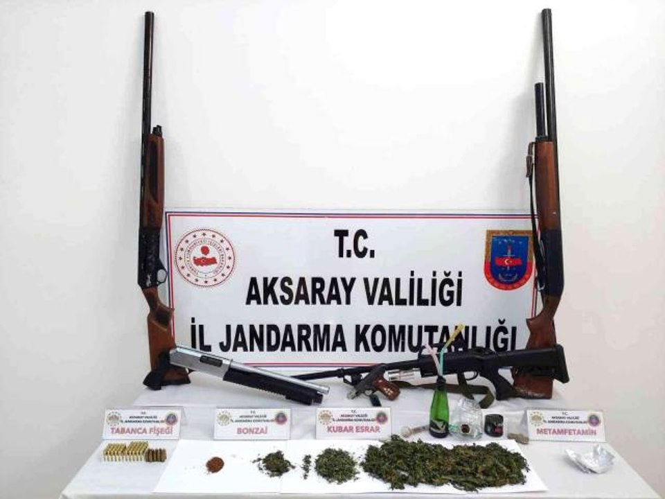 Son dakika haber... Oto tamirci dükkanında uyuşturucu ve silah ticareti