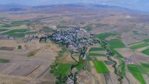 Kars haber: Kars'ta menderesler oluşturan Telek Suyu tarım ve hayvancılığa hayat veriyor