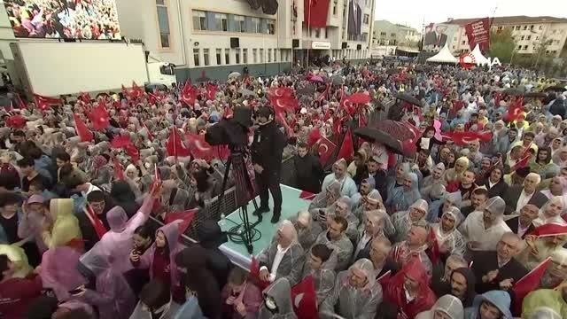 Bakan Özer: İlk kez 2022-2023 eğitim öğretim yılı itibariyle tüm öğrencilerimizin sırasına 130 milyon yardımcı kaynağı da ücretsiz olarak bıraktık