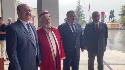 60 yıllık esnaf yılın ahisi seçildi