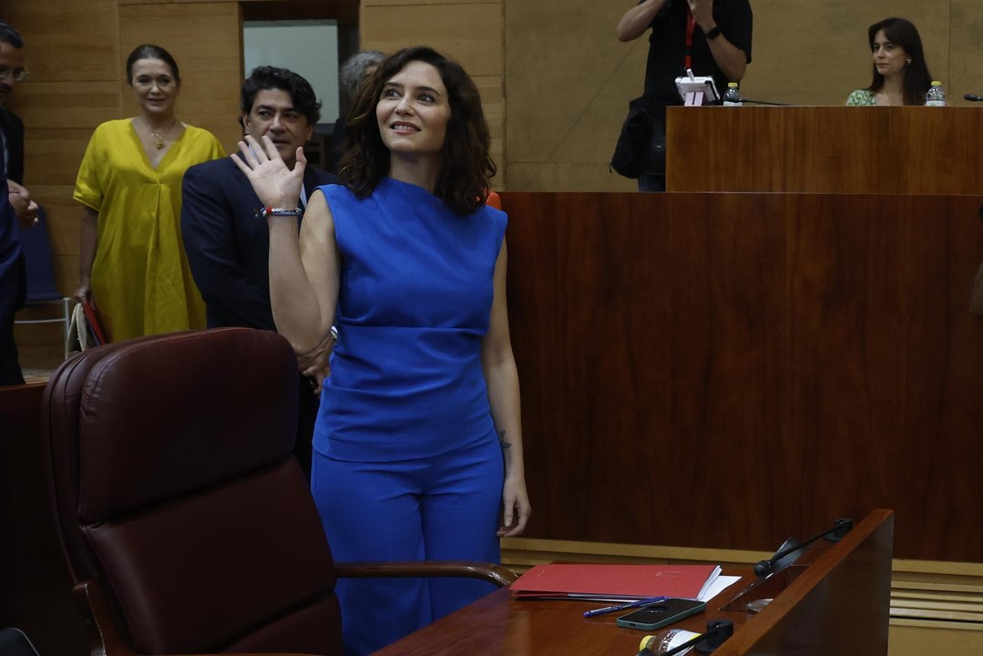 Ayuso, contra Sánchez en el debate sobre el estado de la región: "España se encamina al despropósito bolivariano"