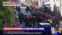 Procession organisée en Ecosse en l'honneur de la reine Elizabeth II.