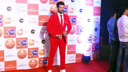 Celebs turn up the heat at Zee Rishtey Awards