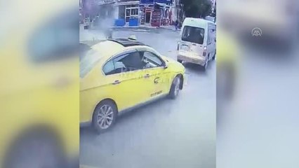 Yolcu minibüsünün çarptığı kadın öldü