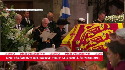 Edimbourg : le roi Charles III chante en chœur en hommage à sa mère