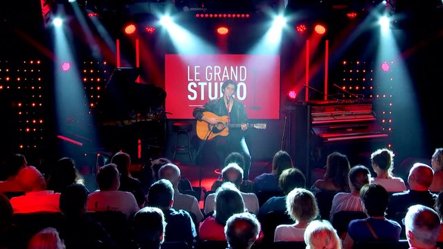 Tamino interprète Fascination dans Le Grand Studio RTL