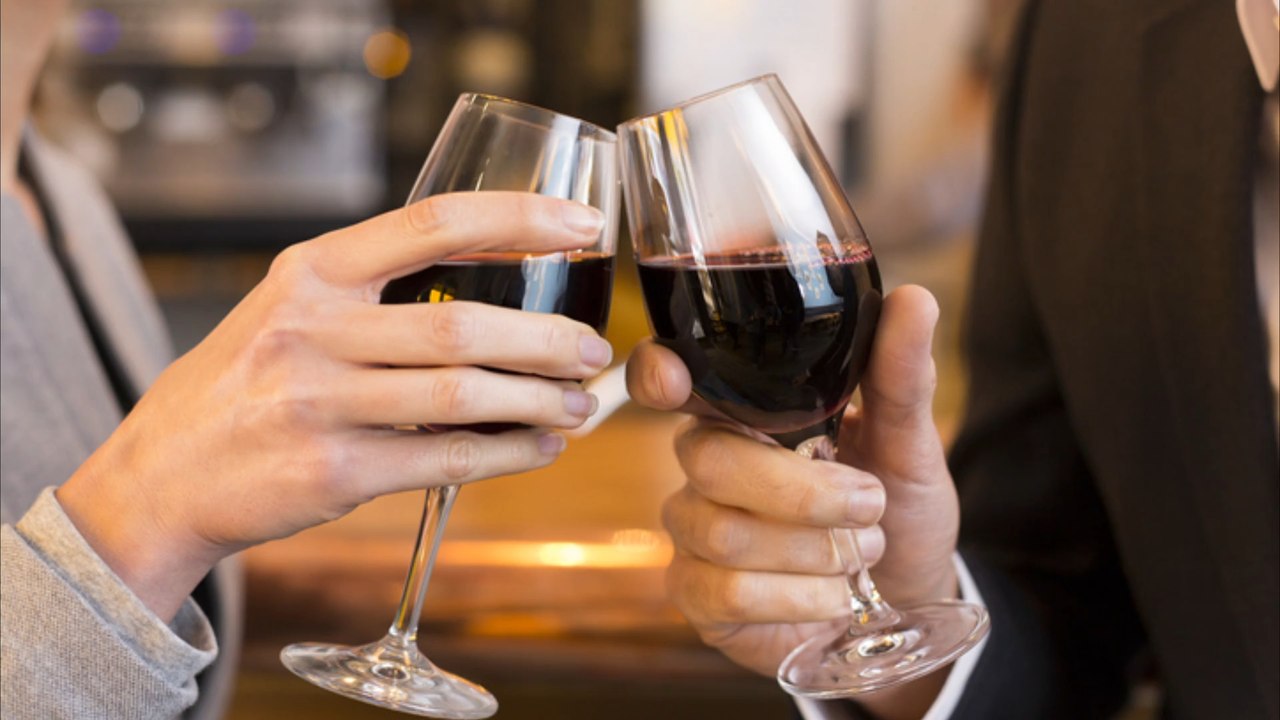 Wegen Krebsrisiko: Experten fordern höhere Preise für Alkohol