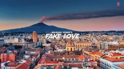 Guru Randhawa: Fake Love (Video) Man of The Moon | Sanjoy, Royal Maan, Amar Sandhu | Bhushan Kumar