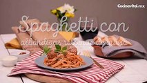 Spaghetti con albóndigas rellenas de queso