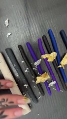 Tiktoker se vuelve viral por vender joyas hechas con semen