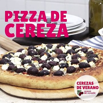 Receta de Pizza casera de queso de cabra y Cerezas del Noroeste® - Cocina Vital