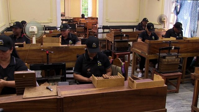 Fábrica de habanos para Fidel Castro conserva su tradición en Cuba