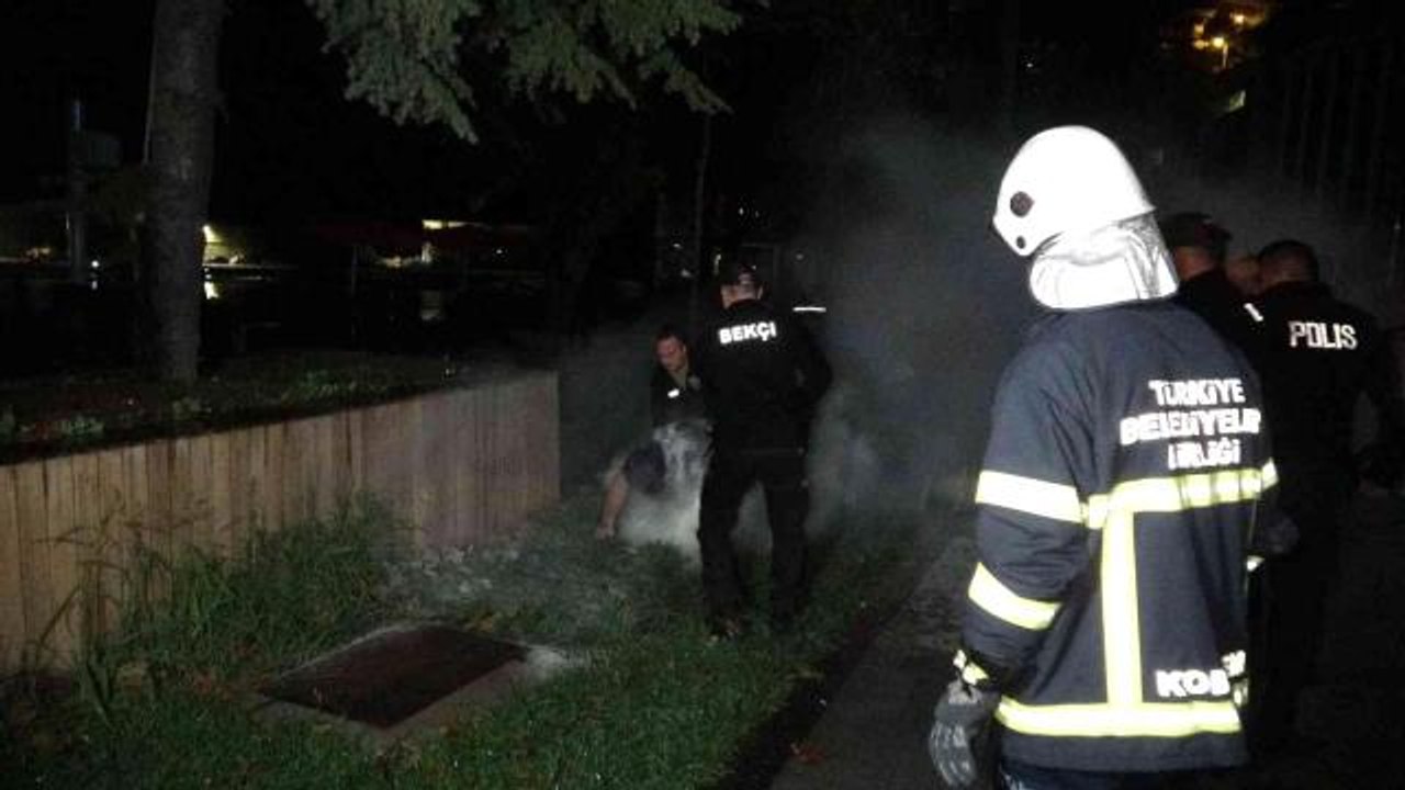 Son dakika haberleri! Adliye binasının önünde üzerine benzin döküp kendini yakmaya kalktı