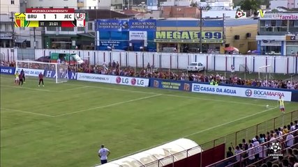 Zé Mateus ('95) - Meio-campista/Lateral direito | Midfielder/Right back