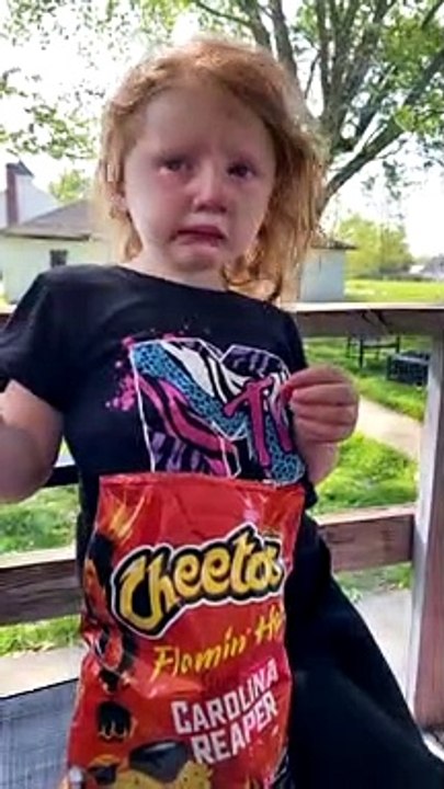 Grimacing Girl Says She Likes Spicy Cheetos Video Dailymotion 7820