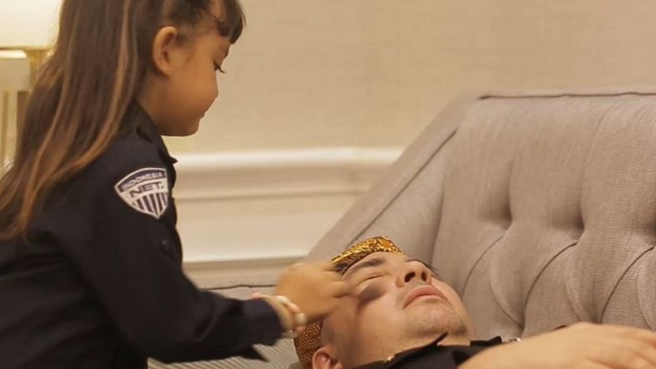 Mazaya Belajar Make Up Untuk Perias Mayat!