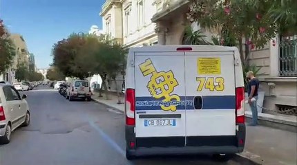 Reggio, assalto a un portavalori in pieno centro. Ingente il bottino