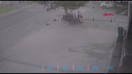 ÖLÜMDEN DÖNDÜKLERİ OTOMOBİLİ OTOPARKTA BULUP HATIRA FOTOĞRAFI ÇEKTİRDİLER