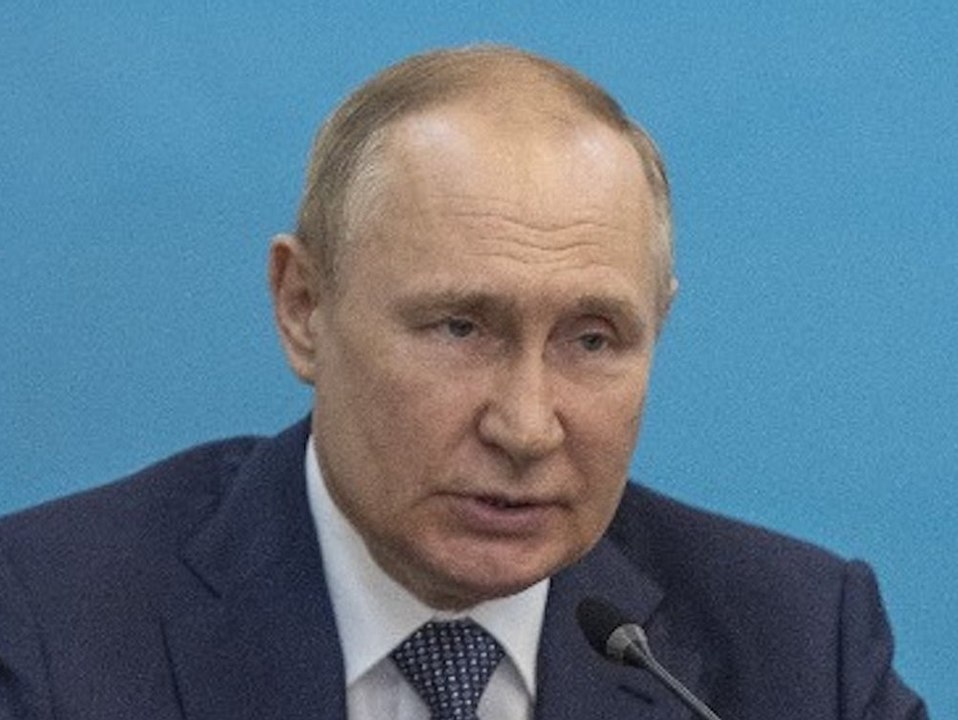 Amtsenthebung: Russische Politiker fordern Putins Rücktritt