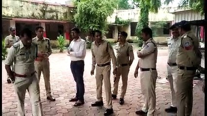 दो समूहों में जमकर चली लाठियां और हथियार, 16 लोग घायल