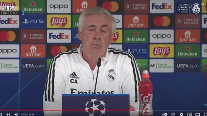 下载视频: La reacción de Ancelotti cuando le preguntan por Mbappé: 