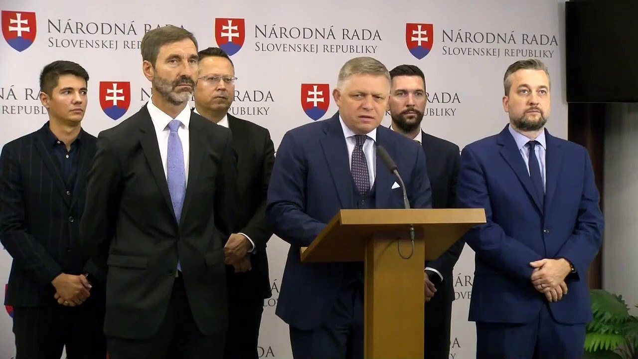 ZÁZNAM: Smer-SD chce, aby sa v parlamente najskôr rokovalo o skrátení volebného obdobia