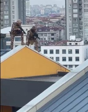 İş adamını kaçırıp, çıplak fotoğrafları üzerinden şantaj yapan 5 kişi yakalandı